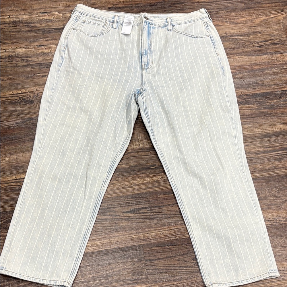 NWT American Eagle Striped Light Blue Jeans